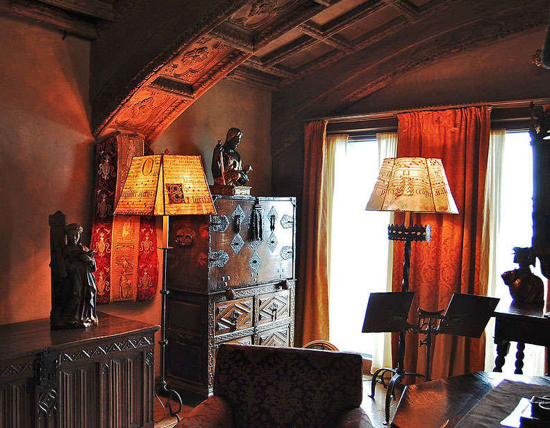 How to clean your lampshand