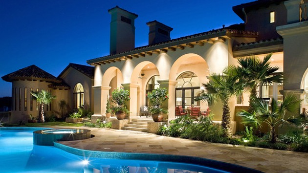 Outdoor lighting is hot for 2016